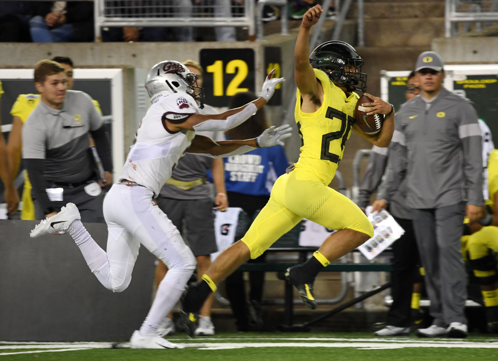 Montana falls to No 15 Oregon 011.JPG